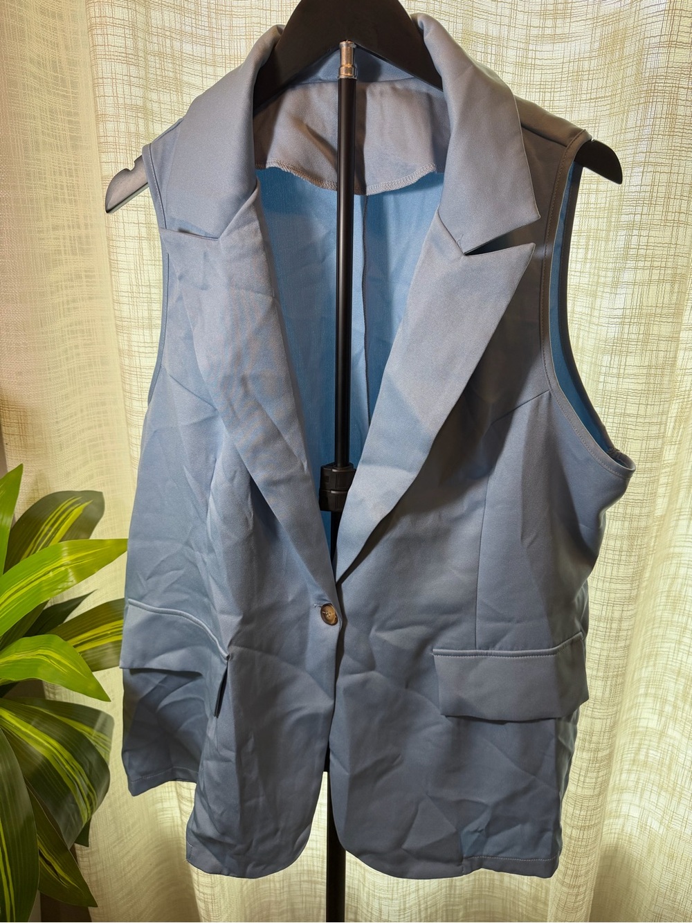SHEIN Light Blue Tailored Sleeveless Blazer Vest